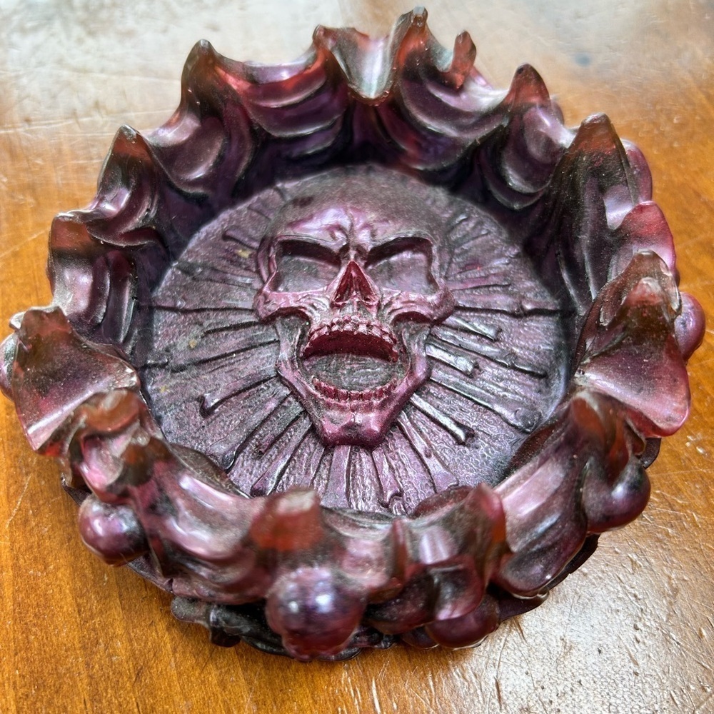 Gothic Skull Art Piece - Purple - ashtray - resin- handcrafted- new